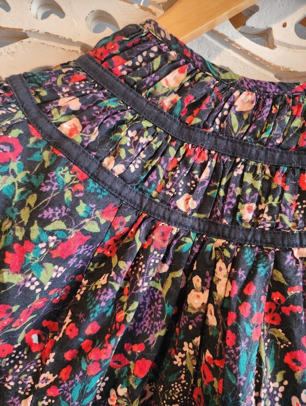 THE GREAT. THE STORYTELLER TOP BLACK FLORAL WOMENS SIZE 3 LARGE - Picture 16 of 16